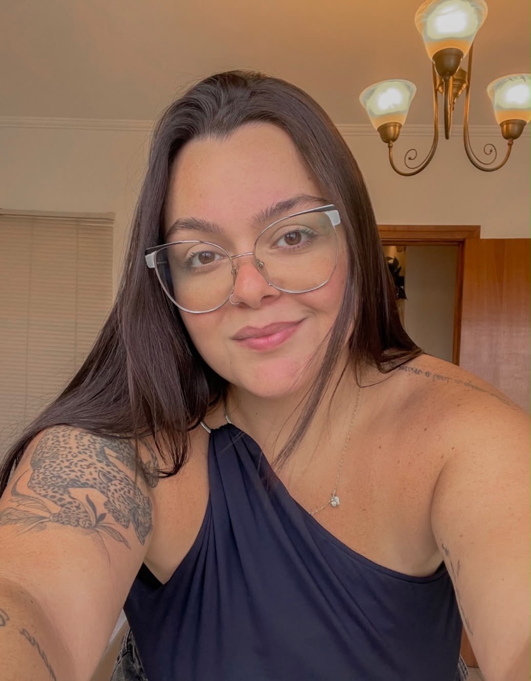 Victória Valentini, psicóloga da Clínica Entrelinhas, especialista em adolescentes e LGBTQIAPN+